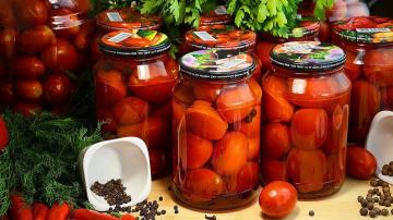 Tomaatit talveksi "Kulta" ilman sterilointia