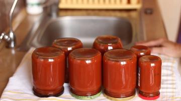 Kotitekoinen tomaattikastiketta talveksi 🍅 Sadonkorjuu ketsuppia