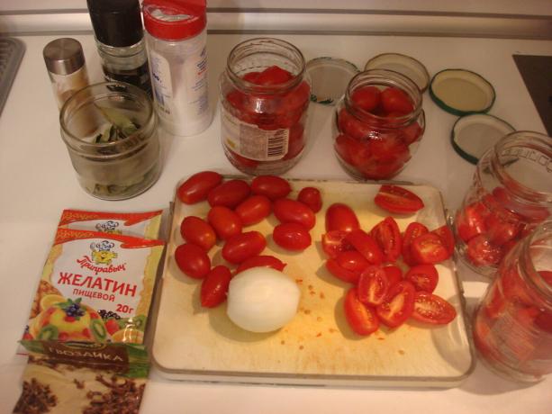 Kuva otettu tekijän (tomaatit, sipulit ja mausteet)