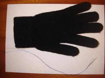 Kuinka tehdä perinteisen hansikas kosketus mukavasti käyttää älypuhelinta kylmässä.