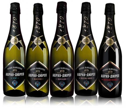Champagne "Abrau-Durso" - kolmannella sijalla kolmen parhaan asiantuntijoiden lausuntoa Roskontrolya.