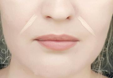 Masking nasolabial taittuu meikki: yksinkertainen tekniikka joka päivä