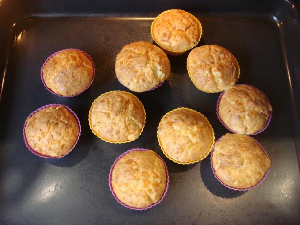 Kuva otettu tekijän (muffinsseja valmis)